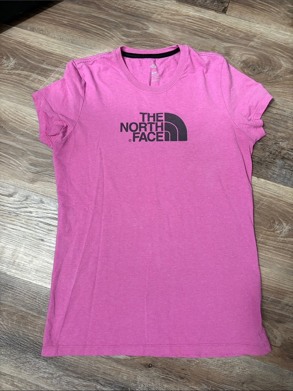 👚 The North Face Pink Logo Tshirt